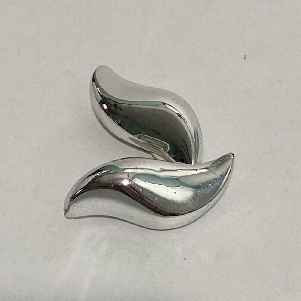 Silver Clip On Earrings Alloy Shank Button 1.5” Holiday Glam 00’s Never Worn